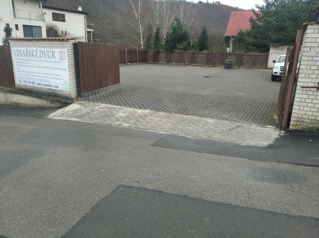 Oprava vjezdu do nádvoří vinárny